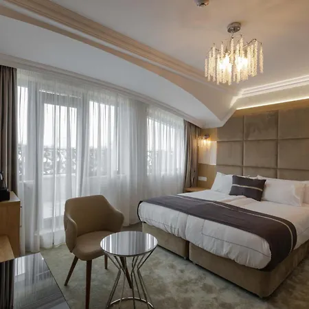 Hotel Centralis 4*