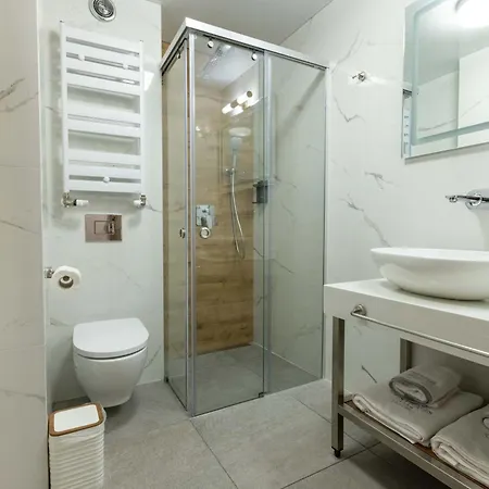 Centralis 4*